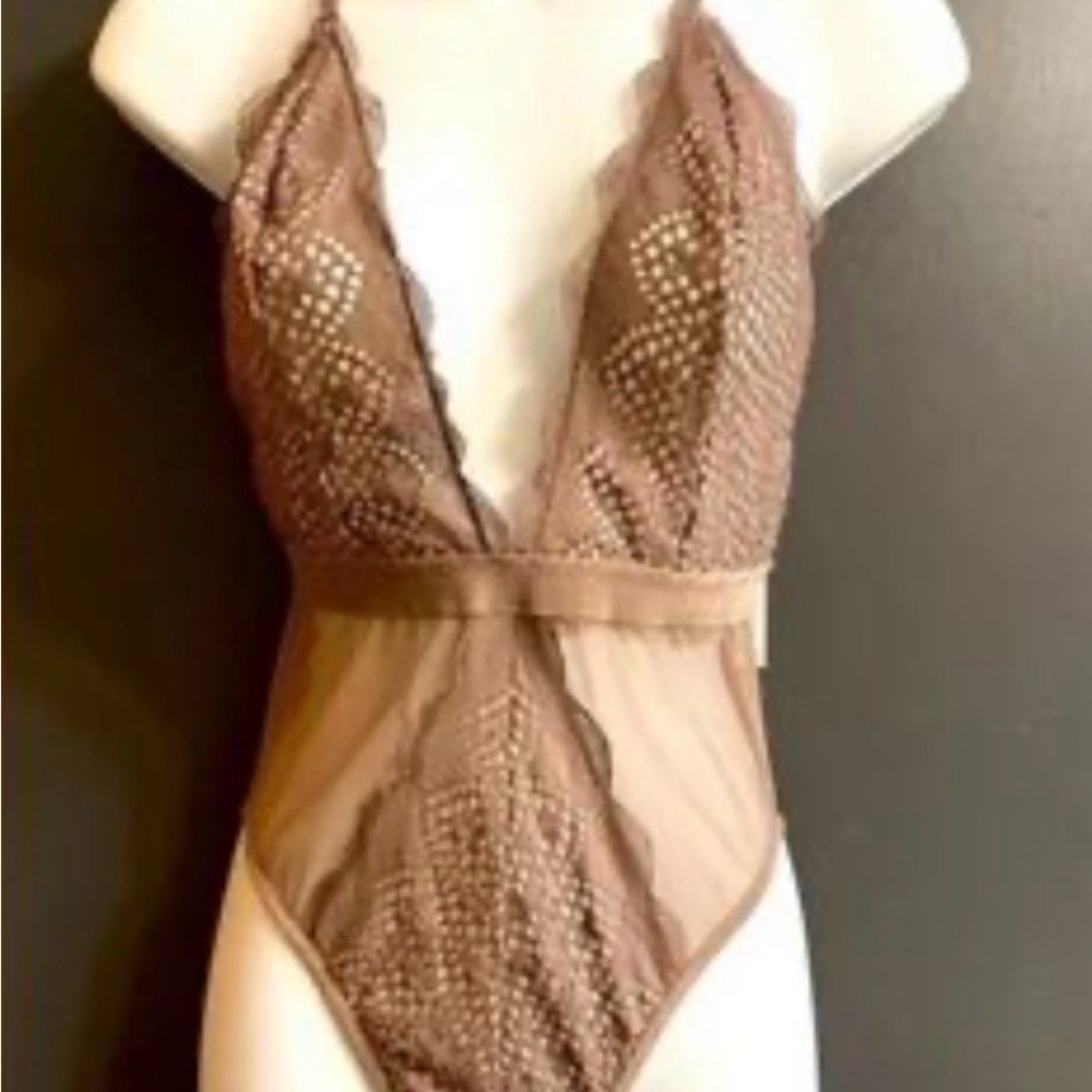 Victorias Secret Tan Lace Teddy - M